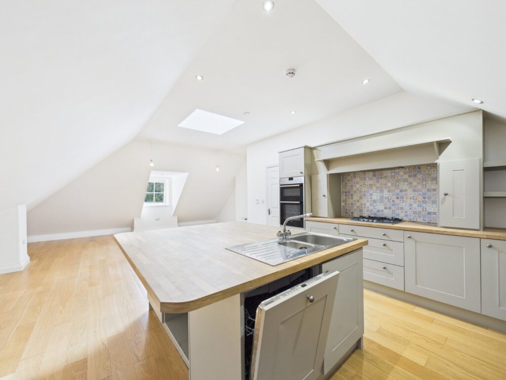 Property Image 0 Image 0